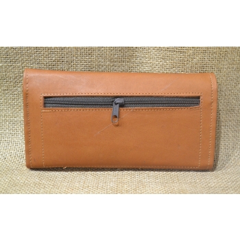 Portfel duży skórzany jasnobrązowy z etnicznym brązowym haftem .